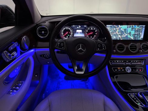 Used 2017 Mercedes-Benz E 400 4MATIC Wagon image 30