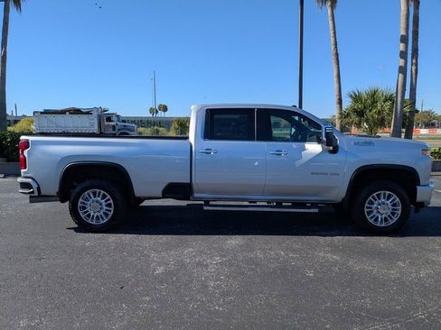 Used 2021 Chevrolet Silverado 3500 High Country w/ Z71 Off-Road Package image 4