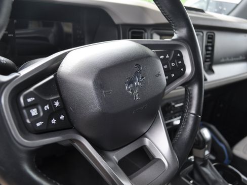 Used 2022 Ford Bronco Wildtrak image 13