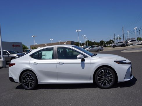 New 2026 Toyota Camry XLE FWD image 3