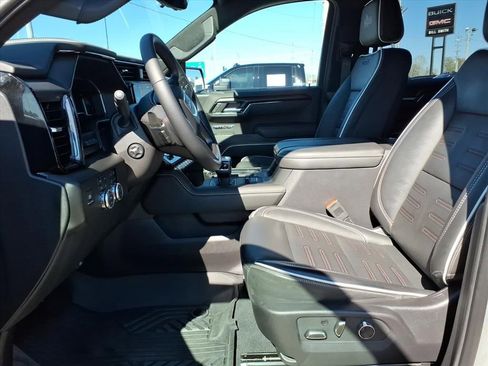 Used 2024 GMC Sierra 1500 AT4X w/ AT4X AEV Edition image 18