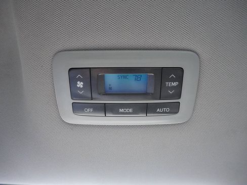 Used 2018 Toyota Sienna XLE w/ XLE Navigation Package image 63