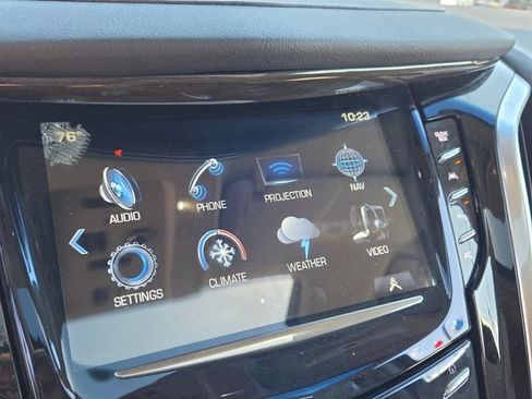 Used 2020 Cadillac Escalade Luxury AWD/4WD image 22