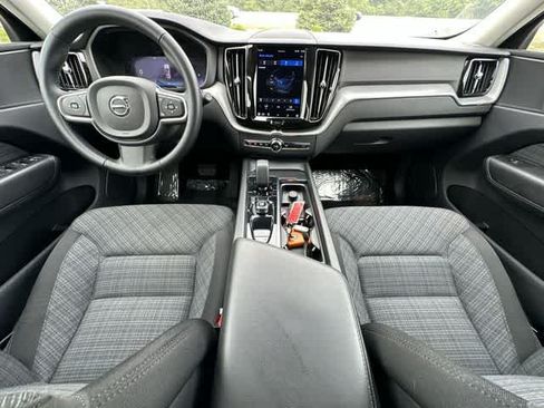 Used 2023 Volvo XC60 B5 Core AWD/4WD image 21