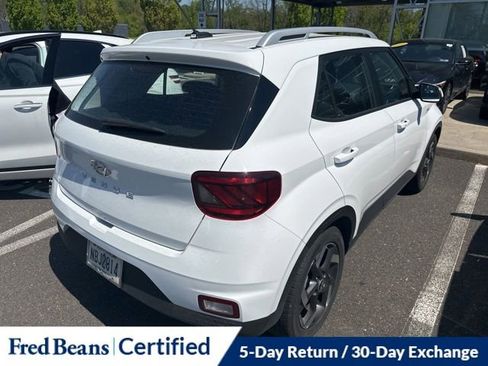 Certified 2026 Hyundai Venue SEL FWD image 11
