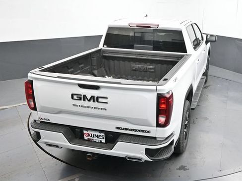 Used 2023 GMC Sierra 1500 Elevation w/ Preferred Package AWD/4WD image 38