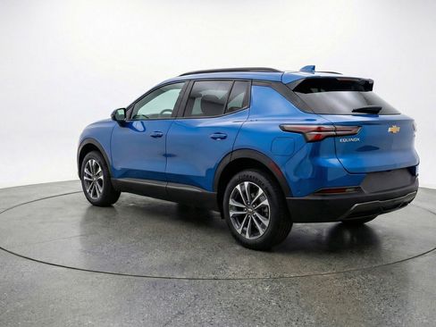 Used 2025 Chevrolet Equinox LT image 6