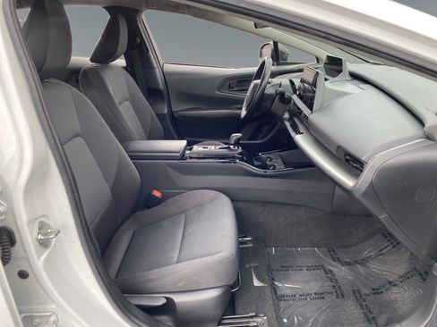 Used 2023 Toyota Prius LE FWD image 15