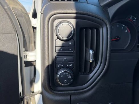Used 2020 Chevrolet Silverado 1500 Custom Trail Boss w/ Custom Convenience Package AWD/4WD image 19
