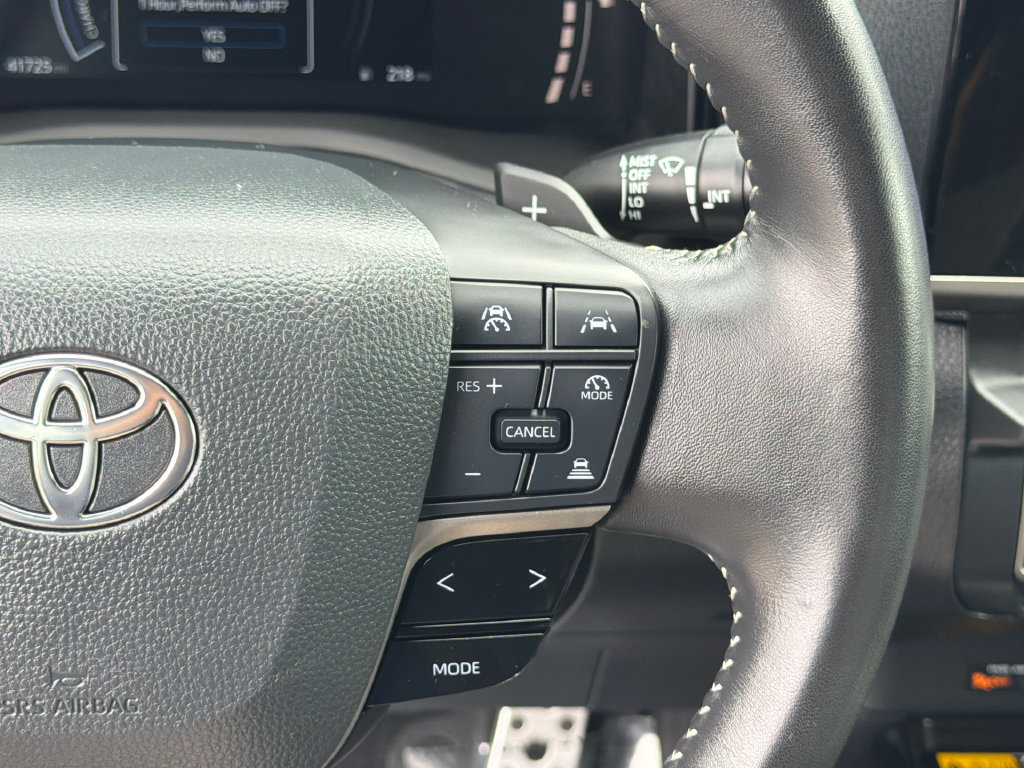 Used 2025 Toyota Camry SE w/ Convenience Package FWD image 25