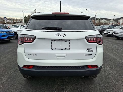 Certified 2022 Jeep Compass Latitude image 6