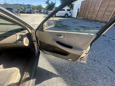 Used 2000 Honda Accord SE image 10
