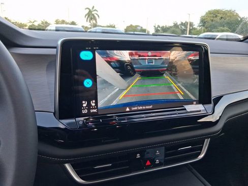 New 2026 Volkswagen Atlas Cross Sport SE FWD image 10