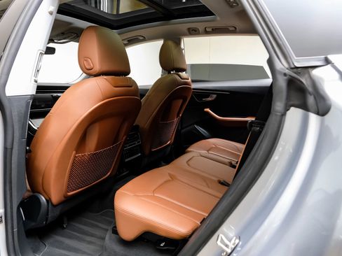 Used 2022 Audi Q8 Premium Plus w/ Premium Plus Package image 42