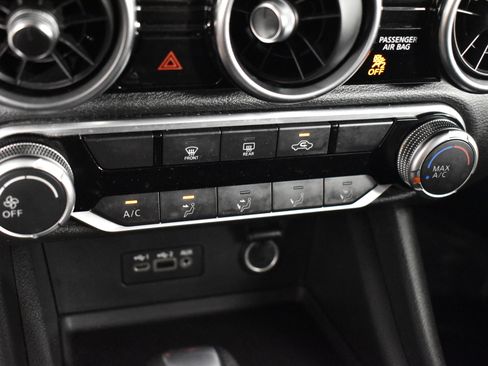 Used 2023 Nissan Sentra SV image 31