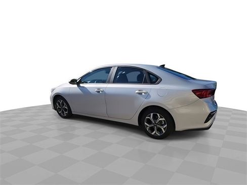 Used 2019 Kia Forte LXS image 6