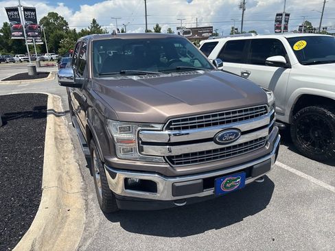 Used 2018 Ford F150 Lariat w/ Equipment Group 502A Luxury AWD/4WD image 8