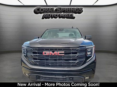 Used 2023 GMC Sierra 1500 Elevation image 2
