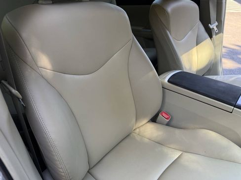 Used 2012 Toyota Prius V Five FWD image 26