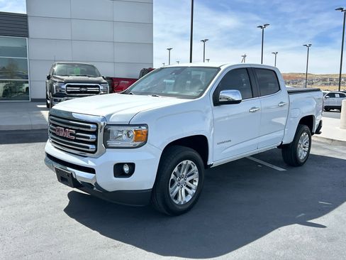 Used 2018 GMC Canyon SLT w/ Driver Alert Package image 2