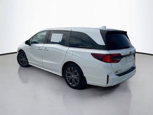 Used 2025 Honda Odyssey Touring image 6