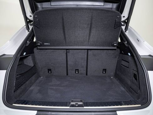 Certified 2025 Porsche Cayenne Coupe AWD/4WD image 28