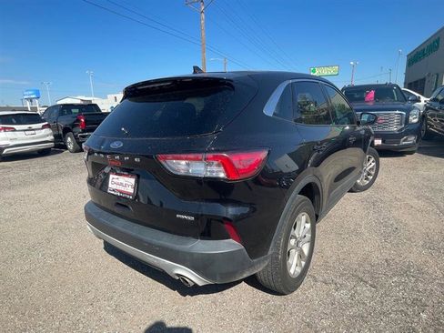 Used 2022 Ford Escape SE image 6