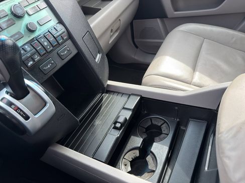 Used 2010 Honda Pilot EX-L image 14