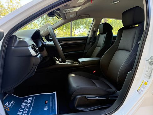 Used 2018 Honda Accord LX image 12