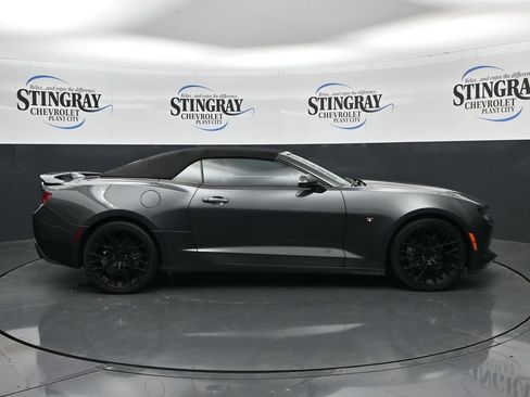 Used 2017 Chevrolet Camaro LT RWD image 8