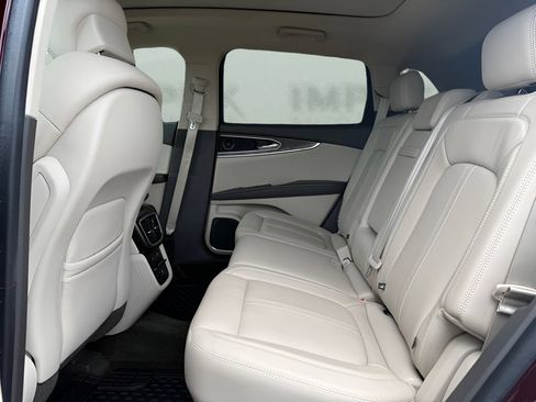 Used 2018 Lincoln MKX Reserve w/ Driver Assistance Package AWD/4WD image 24
