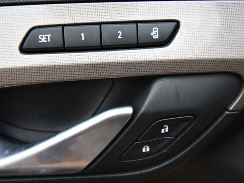 Used 2020 GMC Terrain SLT w/ Preferred Package FWD image 25