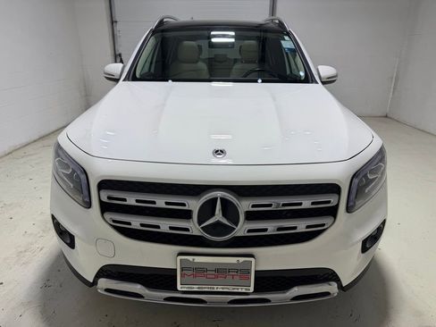 Used 2022 Mercedes-Benz GLB 250 4MATIC w/ Premium Package Lite image 4