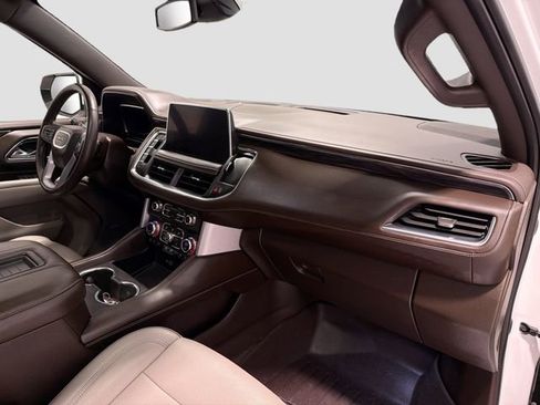 Used 2023 GMC Yukon SLT w/ SLT Premium Package image 29