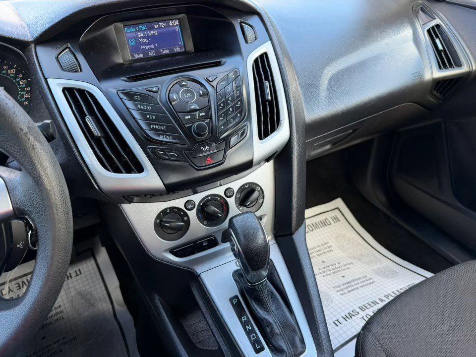 Used 2012 Ford Focus SE FWD image 19