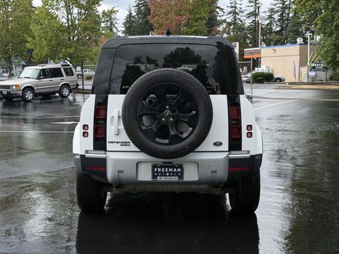 Used 2020 Land Rover Defender 110 HSE AWD/4WD image 7