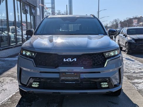Certified 2022 Kia Sorento SX image 3