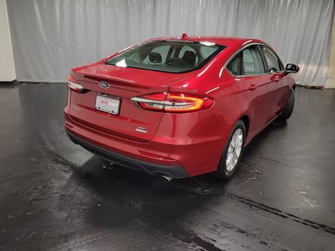 Used 2020 Ford Fusion SE FWD image 8
