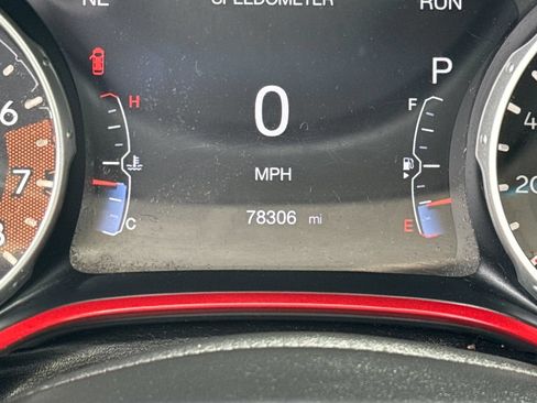 Used 2018 Jeep Compass Trailhawk w/ Cold Weather Group AWD/4WD image 10