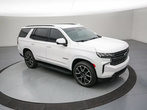 Used 2022 Chevrolet Tahoe RST w/ Luxury Package AWD/4WD image 2