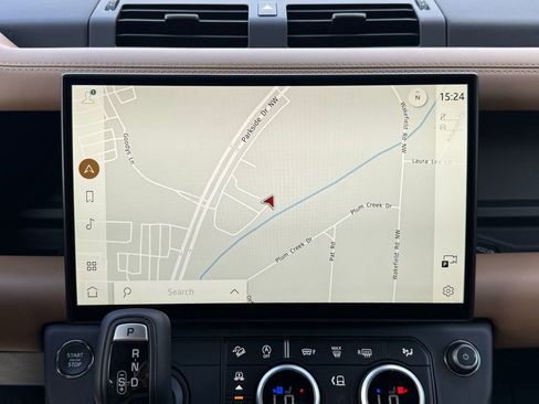 New 2026 Land Rover Defender 110 X-Dynamic SE image 25
