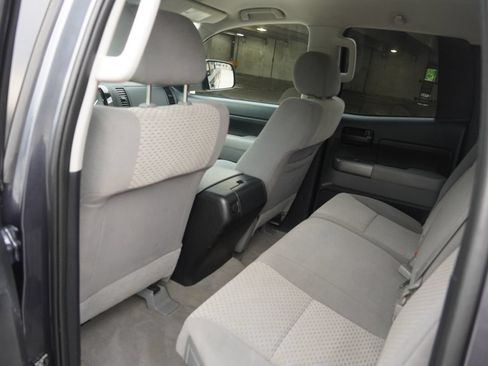 Used 2010 Toyota Tundra 4x4 Double Cab image 18