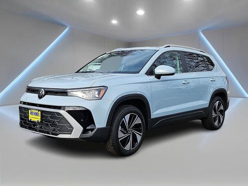 New 2026 Volkswagen Taos SE AWD/4WD image 1