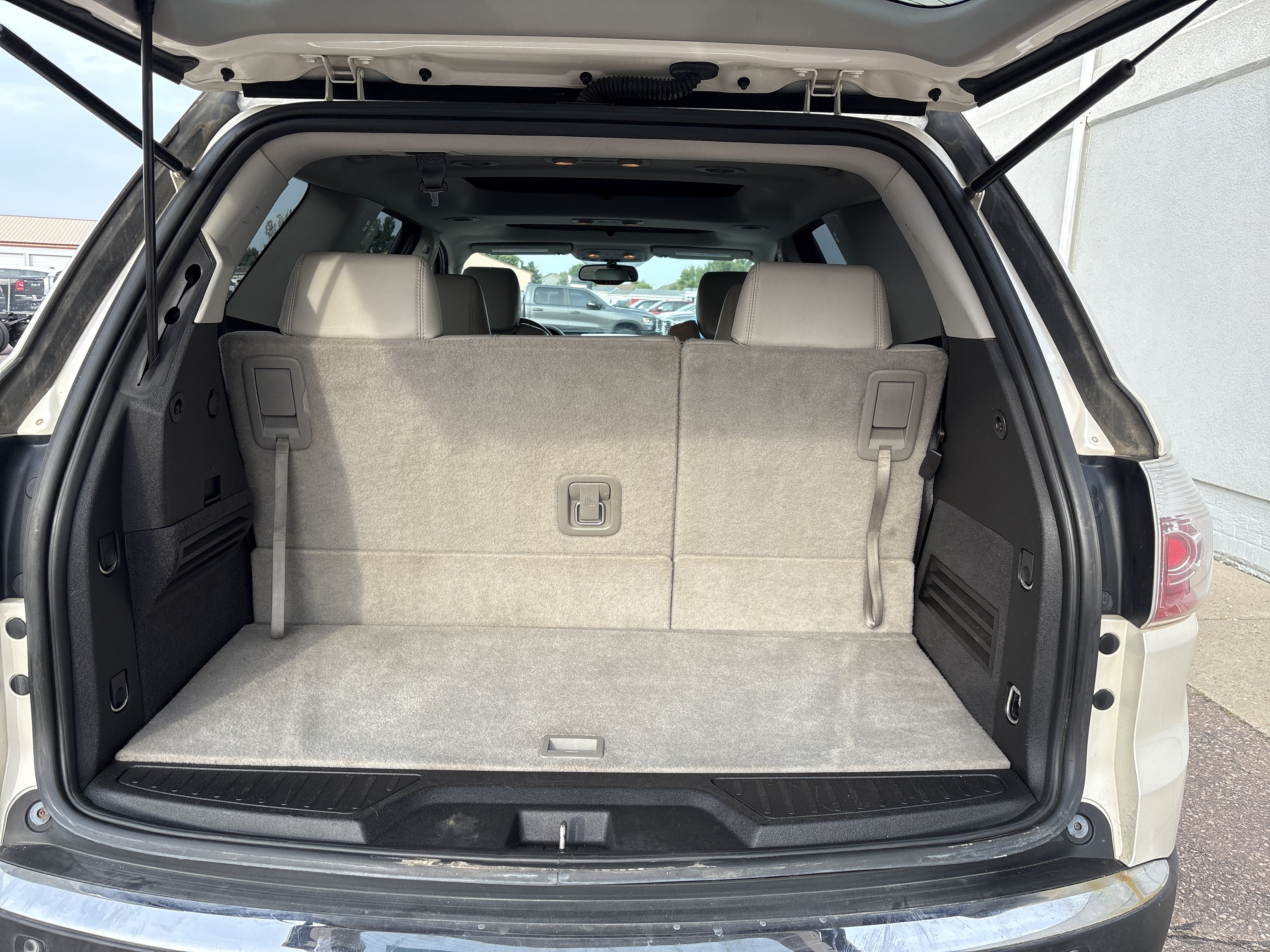 Used 2010 GMC Acadia SLT AWD/4WD image 8