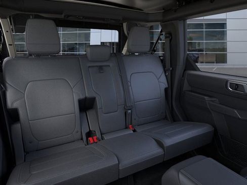 New 2025 Ford Bronco Badlands w/ Sasquatch Package image 11