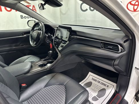 Used 2023 Toyota Camry SE image 13