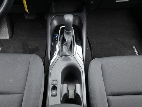 Used 2026 Toyota Corolla LE FWD image 19