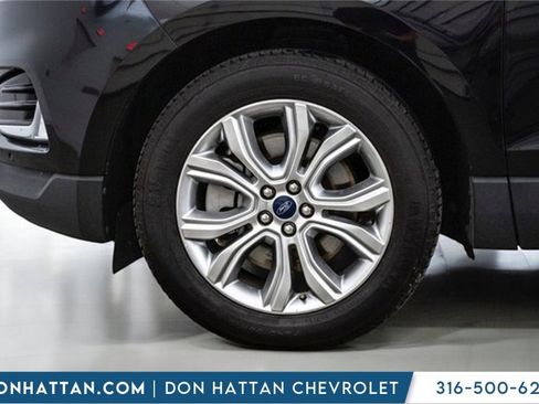 Used 2022 Ford Edge Titanium image 41