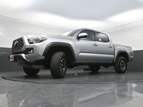 Used 2023 Toyota Tacoma TRD Off-Road w/ Technology Package AWD/4WD image 26