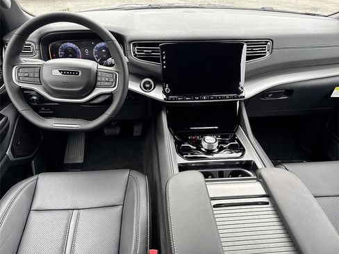 New 2025 Jeep Wagoneer Series II image 5